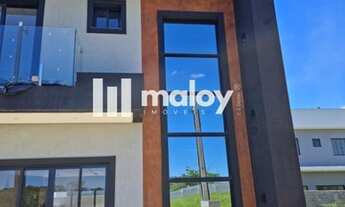 Imagem 3: Sobrado para Venda em Cascavel, Universitário, 3 dormitórios, 1 suíte, 2 banheiros, 2 vaga