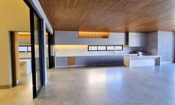 Imagem 3: Casa térrea com lote grande próximo ao lazer