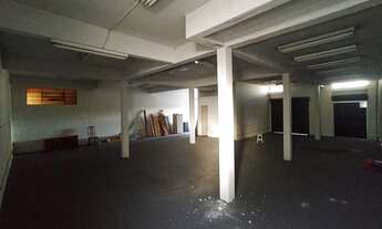 Imagem 5: Loja Vão Livre no Jardim Botânico, R. Brasílio Itiberê, próx. Colégio Hildebrando de Arauj