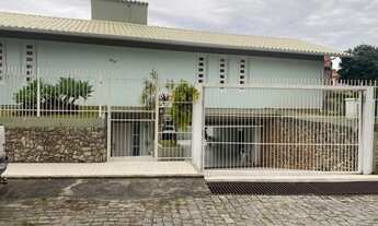 Imagem 4: Casarão no Itaguaçu com 4 dormitórios