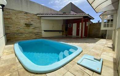 Imagem 2: Casa com piscina em Manguinhos