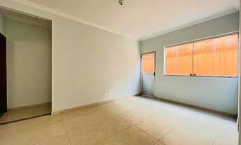 Imagem 2: CASA GEMINADA COM ENTRADA COLETIVA, LOCALIZADA NO BAIRRO JARDIM COMERCIÁRIOS - VENDA NOVA