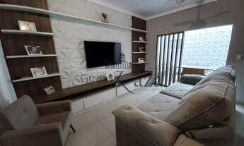 Imagem: Casa Térrea - 03 Dormitórios - Piscina