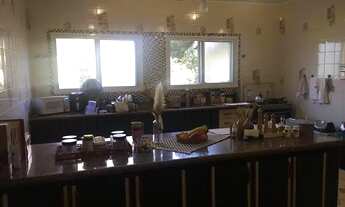 Imagem 7: CASA 4 SUITES,SALA COM TRÊS AMBIENTES,COPA,COZINHA COM ARMÁRIOS,SALA DE TV,LAVABO ,LAVANDE