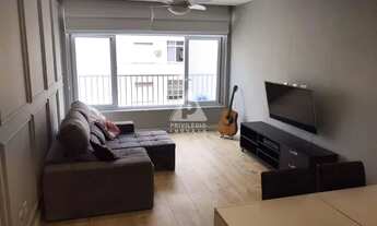 Imagem 2: Apartamento de 3 quartos reformado no Flamengo, com vaga na escritura