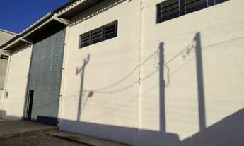 Imagem: Galpão perto da Avenida das Torres