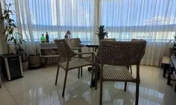 Imagem: Casa Amarela - 03 Qts/ 3 Suítes - Andar