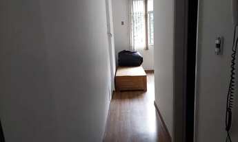 Imagem 4: Apto Centro, frente, sol, recém reformado, Rua 16 de março, excelente preço - Petrópolis