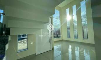 Imagem 2: Excelente sobrado em condomínio fechado em Senador Canedo