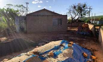 Imagem 5: Vende-se uma casa situada no Bairro da Onça - Itaporanga- Sp