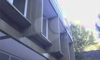 Imagem 2: Sobrado avarandado de 534m² com 6 dormitórios e 7 vagas - Fazenda Morumbi