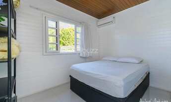 Imagem 5: Casa para venda possui 210 m2 com 3 quartos em Campeche - Florianópolis - SC