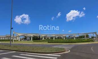 Imagem 2: Casa Condomínio Fechado à venda, 4 quartos, 4 suítes, 4 vagas, Cond. Jardim Versailles - U