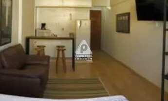 Imagem 4: Studio todo reformado no Centro do Rio. Excelente localização. Andar alto, vista livre