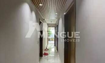 Imagem 7: Casa residencial com 4 dormitórios e 6 vagas no bairro Jardim Planalto em Porto Alegre com