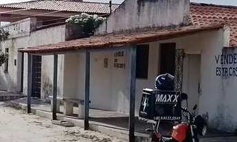 Imagem 2: Casa com terreno e quartos no quintal