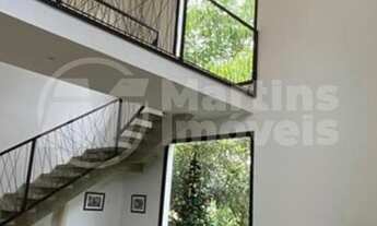 Imagem 5: Sobrado para venda possui 300 metros quadrados com 3 quartos