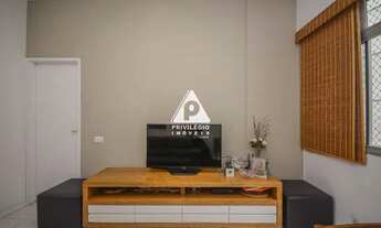 Imagem 2: Excelente apartamento de dois quartos, dependência completa e possibilidade de vaga. Entra