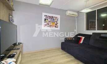 Imagem 2: Apartamento com 2 dormitórios e 1 vaga de garagem á venda no bairro Sarandi, em Porto Al