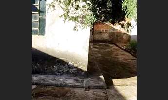 Imagem 4: Aluguel casa de frente a basílica de trindade ?