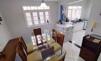 Imagem 6: Casa com 3 dormitórios, 1 suíte, 226 m² por R$ 890 mil