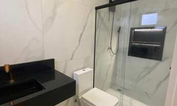 Imagem 2: Casa no Eco Spa// 3 suítes (suíte master com closet e varanda) + escritório // sala de cin