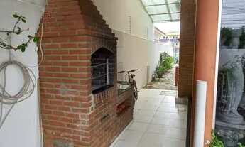 Imagem 4: Excelente casa no bairro Bessa com 185 m2, com 4 quartos, sendo 3 suítes. João Pessa/PB