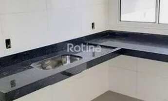 Imagem 4: Excelente casa recém construída com 3 quartos sendo 1 suite no Bairro Novo mundo