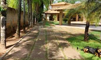 Imagem 3: Chácara á venda localizada em condomínio em Guapiaçu - SP com 3 dormitórios e 10 vagas de