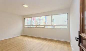 Imagem 2: Apartamento a venda no Centro/Batel com 113,21m2, 3 quartos, ensolarado e vista livre