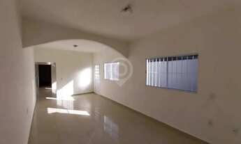 Imagem: Casa de rua / Residencial / Jardim Alto