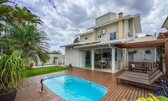 Imagem: Casa à Venda no Centro de Palhoça / SC