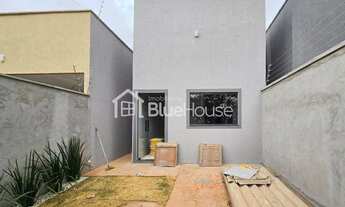 Imagem: Casa com 3 Quartos Sendo 1 Suíte! A venda