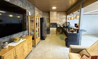 Imagem 3: Casa Alto Padrão SOZINHA NO LOTE com Quintal e ESPAÇO GOURMET EXUBERANTE e MÓVEIS PLANEJAD