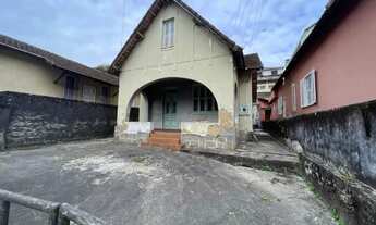 Imagem: Casa à venda 2 Quartos, 1 Vaga, 250M²