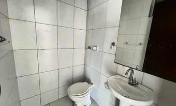 Imagem 7: Sala comercial térrea com 57,98 m² e banheiro