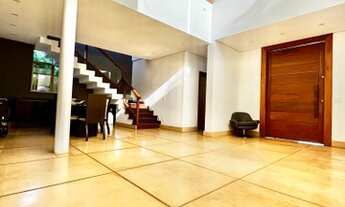 Imagem 2: Casa para venda com 340 metros quadrados com 4 quartos