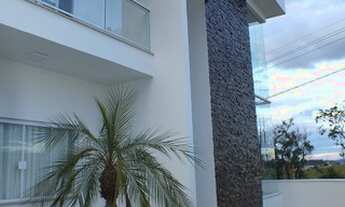 Imagem 3: Casa Alto Padrão excelente localizado a 5 minutos do centro fino acabamento