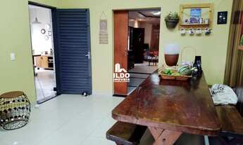 Imagem 2: Casa para venda possui 292 metros quadrados com 5 quartos em Setor Jaó - Goiânia - GO