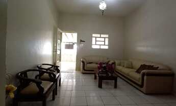 Imagem 5: Casa para venda tem 200 metros quadrados com 4 quartos em Setor Novo Horizonte - Goiânia