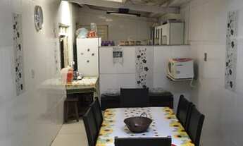 Imagem 6: Ótima casa com 5 Quartos e 2 Banheiros à venda no Granada, com 230m² por R$ 280.000