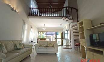 Imagem: Casa Amarela com piscina e varanda no Maitinga