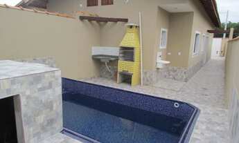 Imagem: CASA NOVA COM PISICNA GRANDE E CHURRASQUEIRA