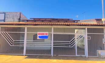 Imagem: Casa com Excelente Estrutura em Lote de