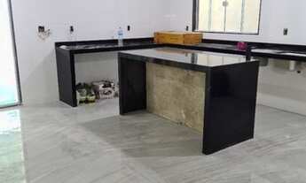 Imagem 2: Casa triplex Campo Grande B: Manoela Estrada da Posse frente B. Adriana alto luxo