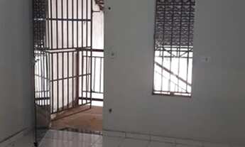 Imagem 3: Casa com Kitnet Aureny 4