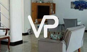 Imagem 3: Casa de condomínio para venda possui 352 metros quadrados com 4 quartos