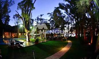 Imagem 4: Casa residencial com 4 dormitórios e 4 vagas de garagem em condominio fechado, à venda no