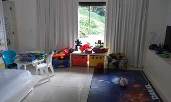 Imagem 7: Casa de condomínio para aluguel possui 450 metros quadrados com 4 quartos