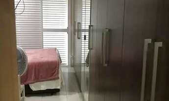 Imagem 6: Apartamento para venda possui 120 metros quadrados com 2 quartos em Embaré - Santos
